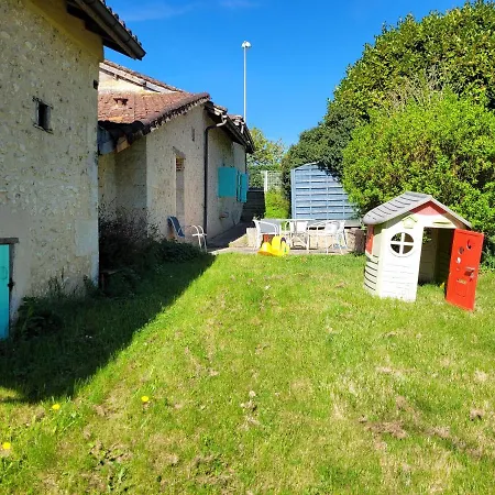 Holiday home Petite Ferme En Pierre Restauree Pres De Perigueux