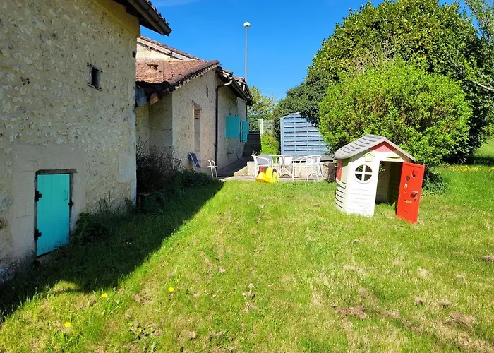 Nyaraló Petite Ferme En Pierre Restauree Pres De Perigueux